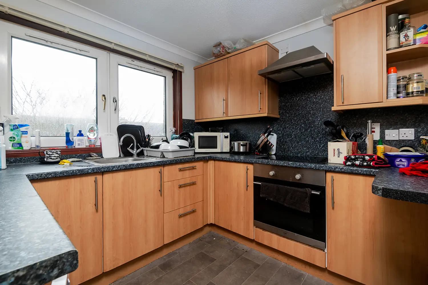 property photo 5 of 12