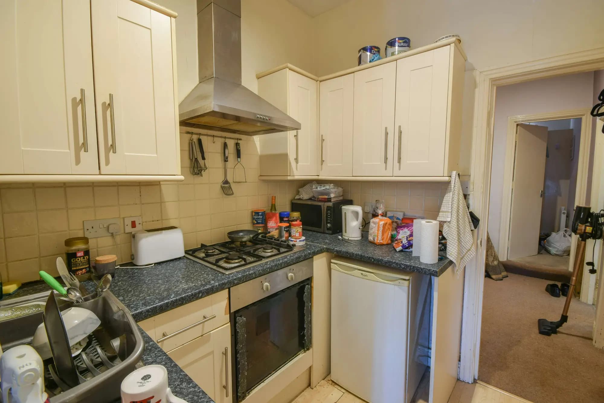 property photo 4 of 12