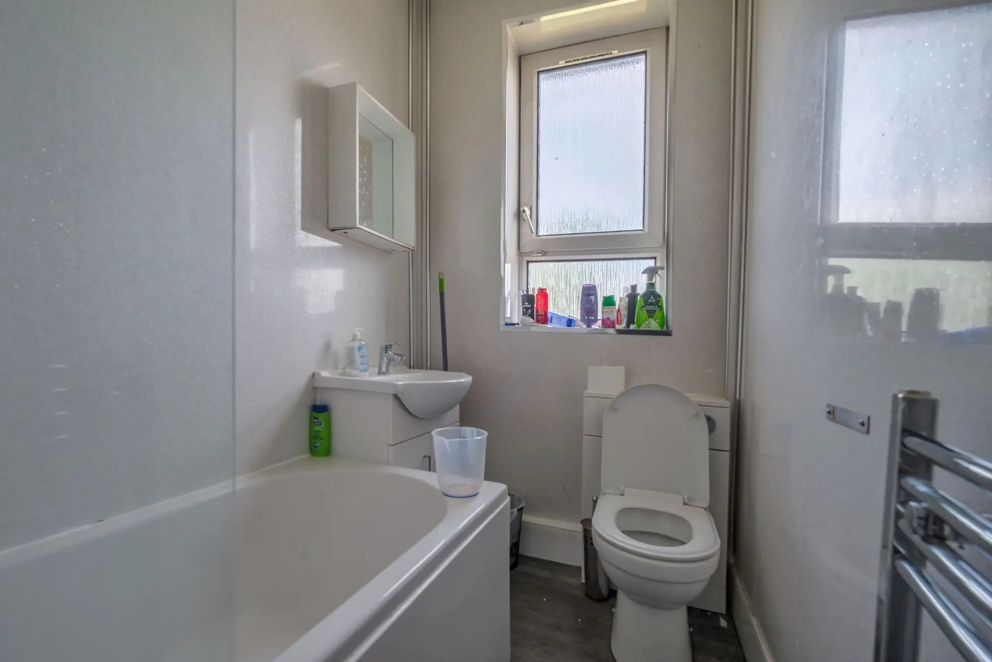 property photo 9 of 31