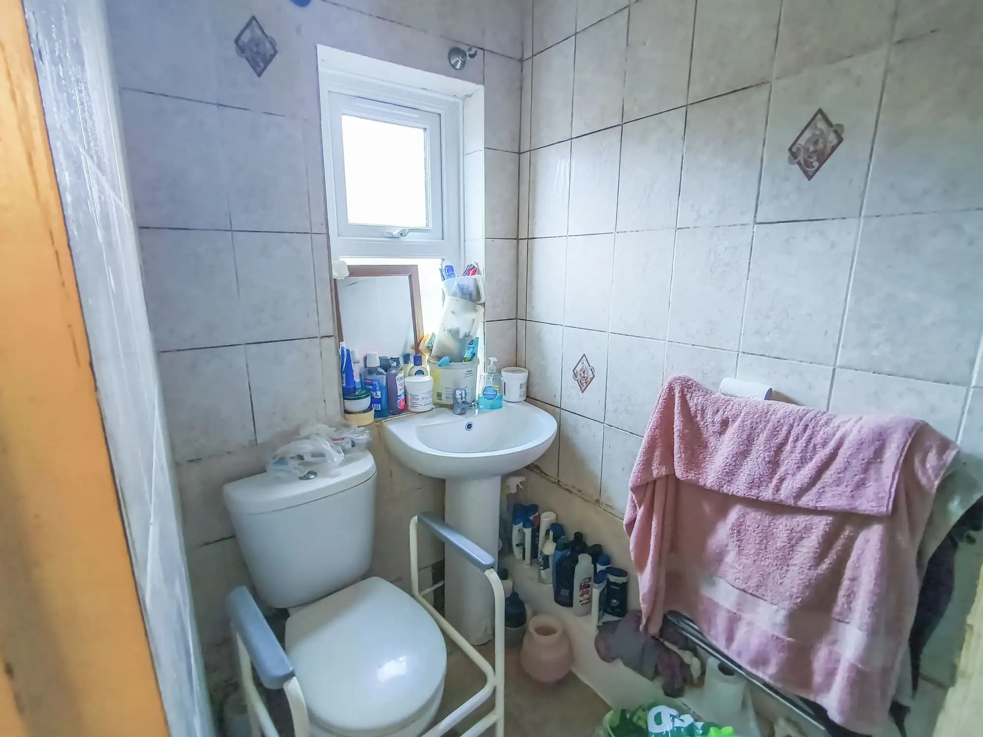 property photo 6 of 15