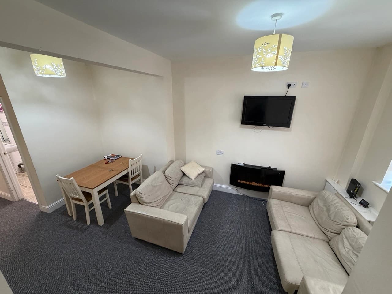 property photo 4 of 28