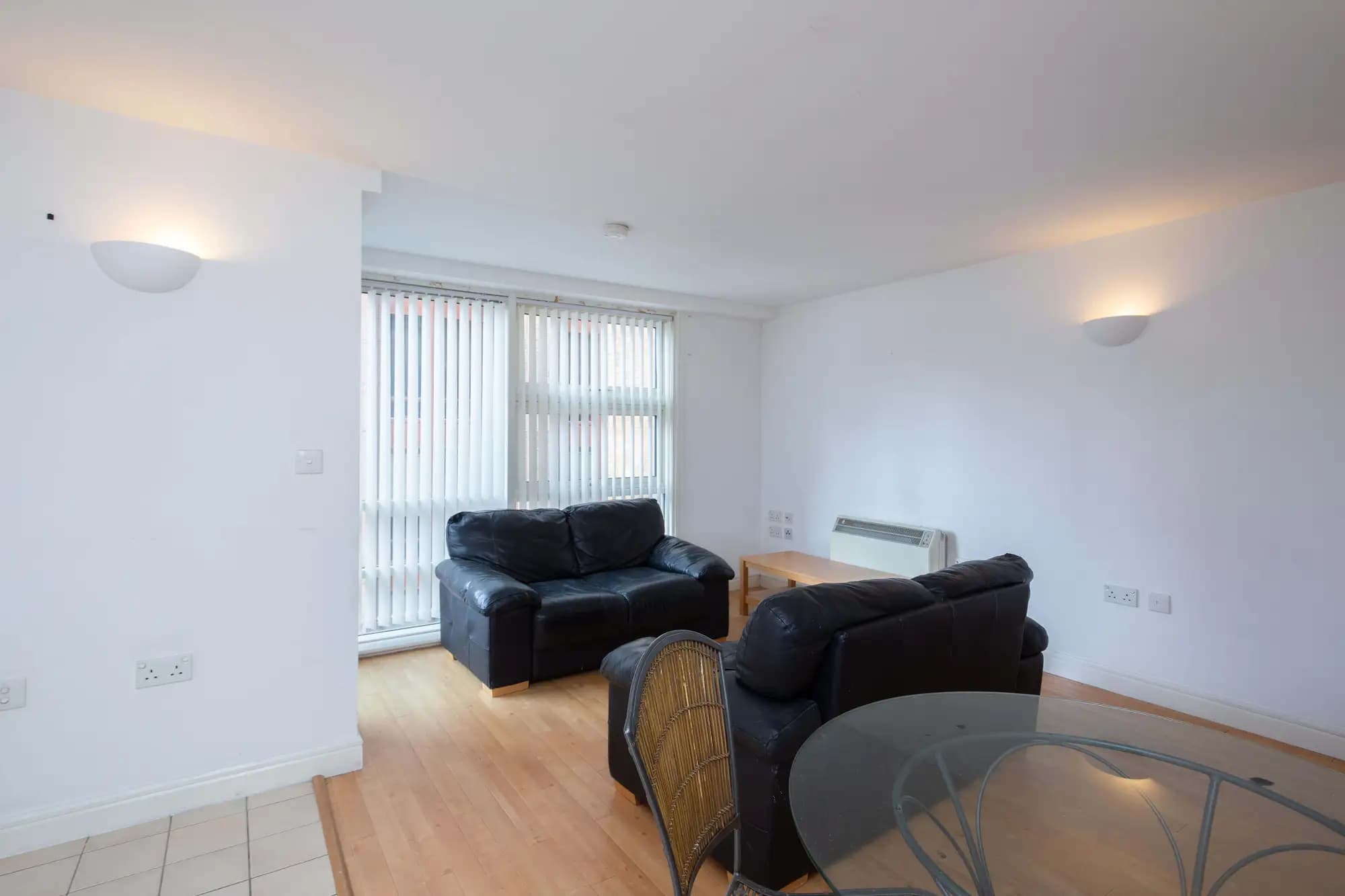 property photo 4 of 17