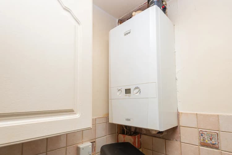 property photo 15 of 26