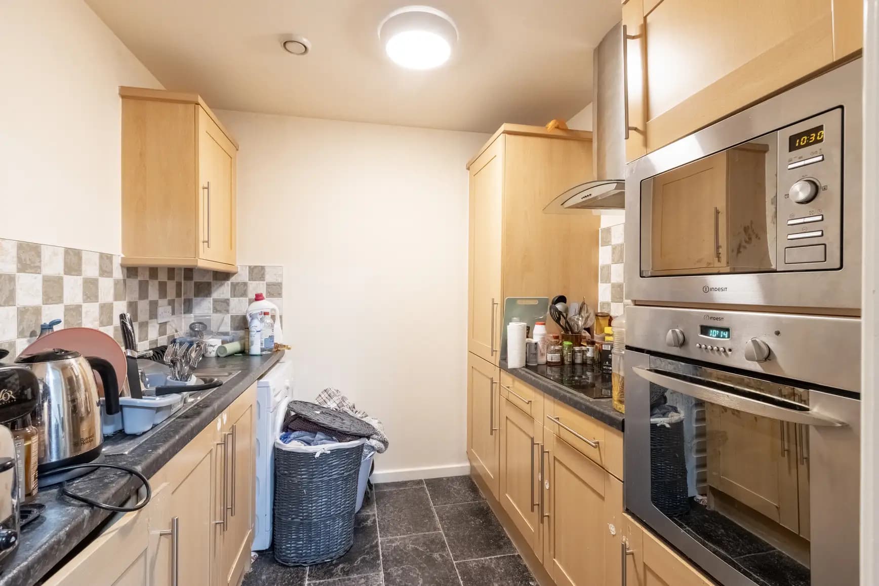 property photo 4 of 12