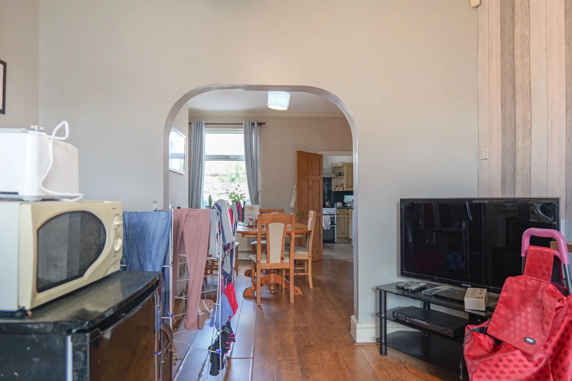 property photo 4 of 12