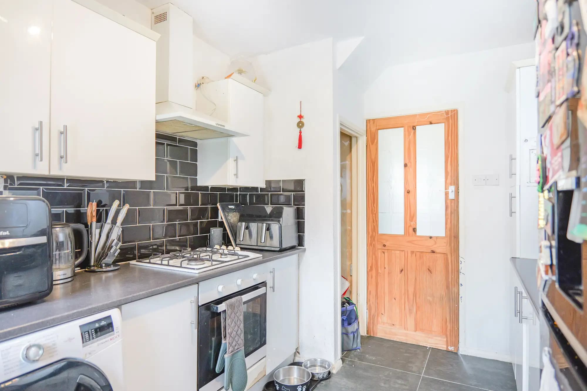 property photo 5 of 31