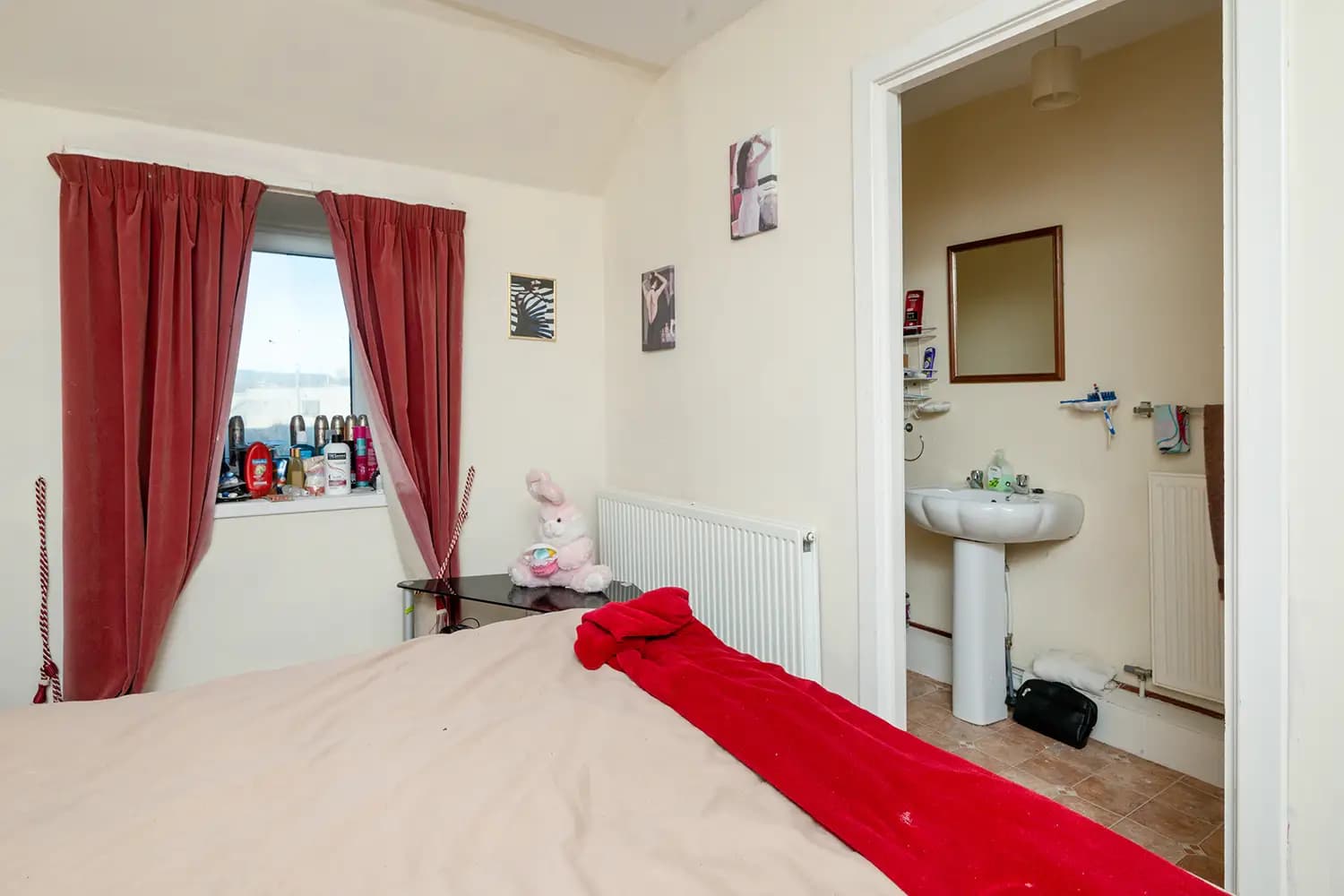 property photo 11 of 28