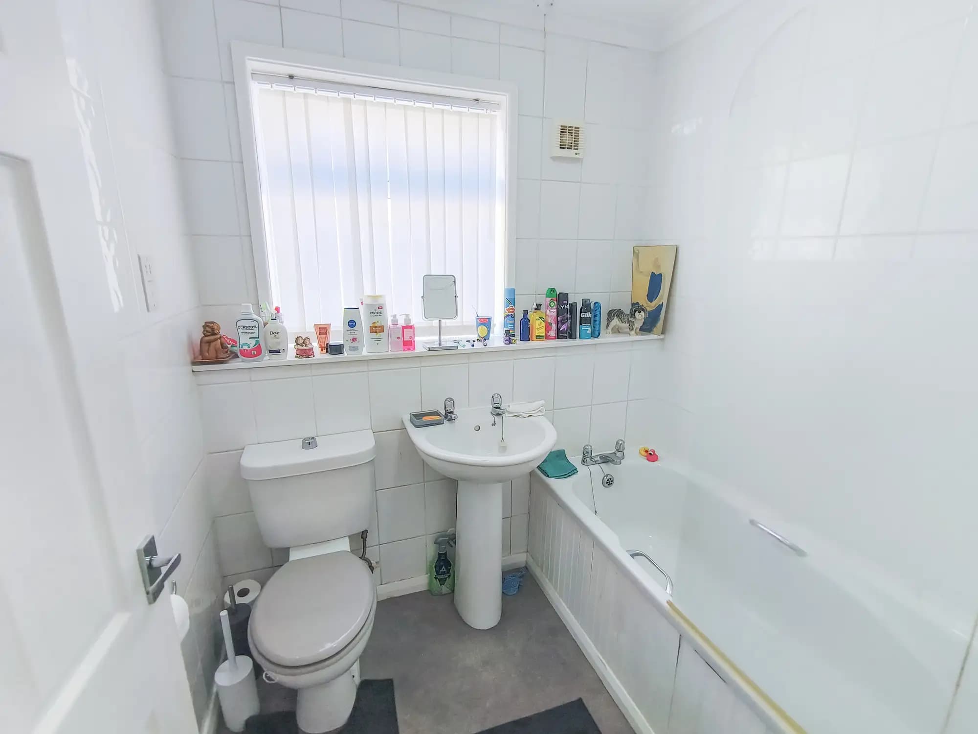 property photo 9 of 14