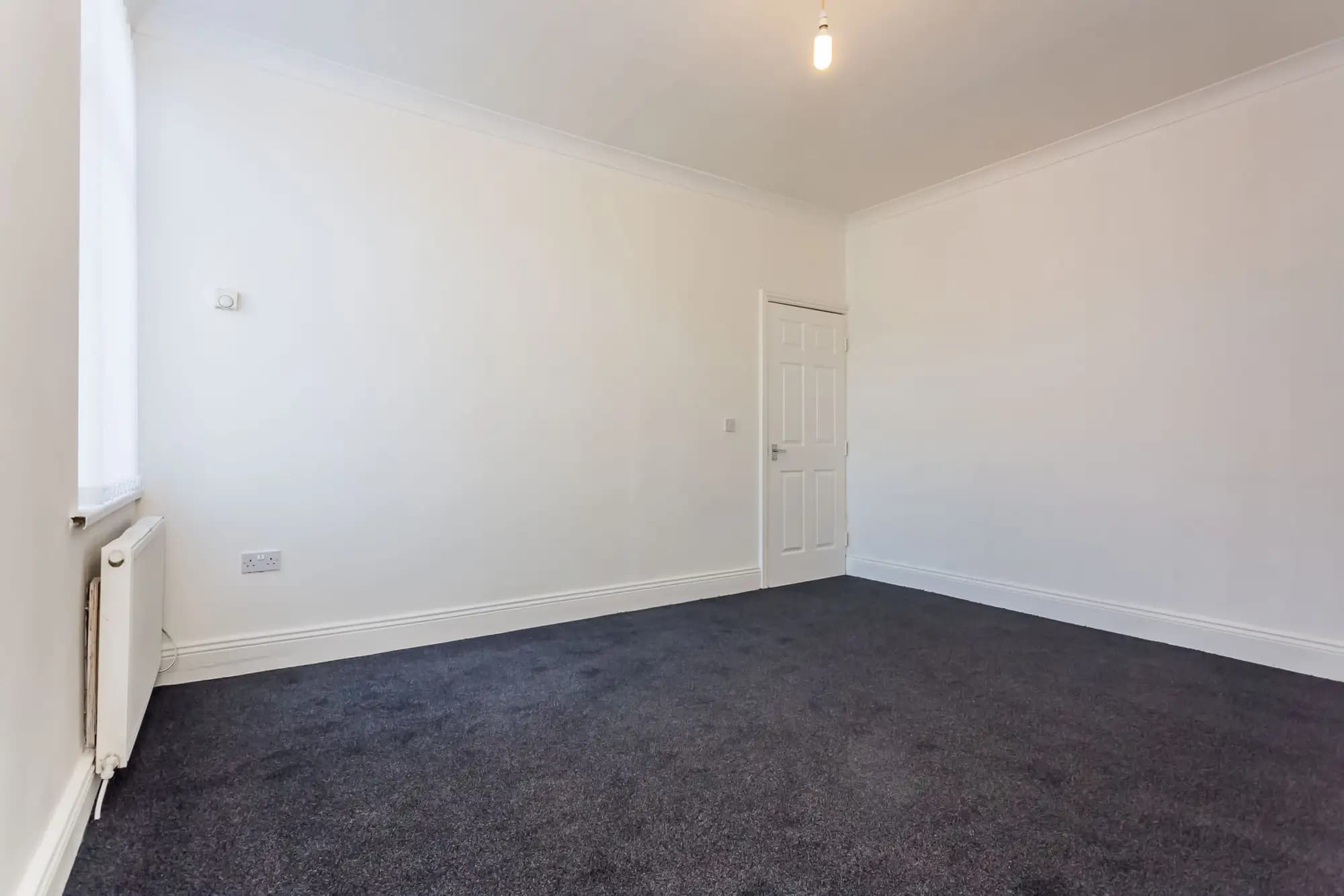 property photo 11 of 18