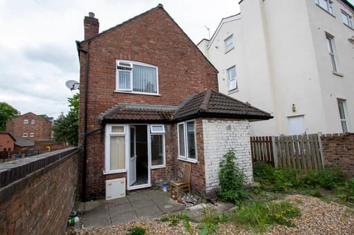 property photo 27 of 30