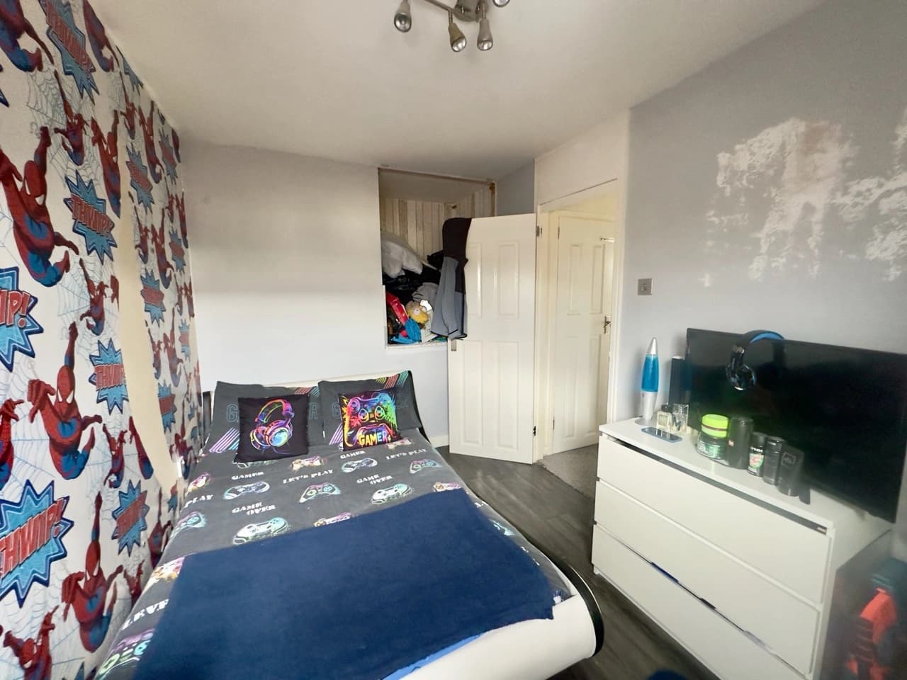 property photo 13 of 20