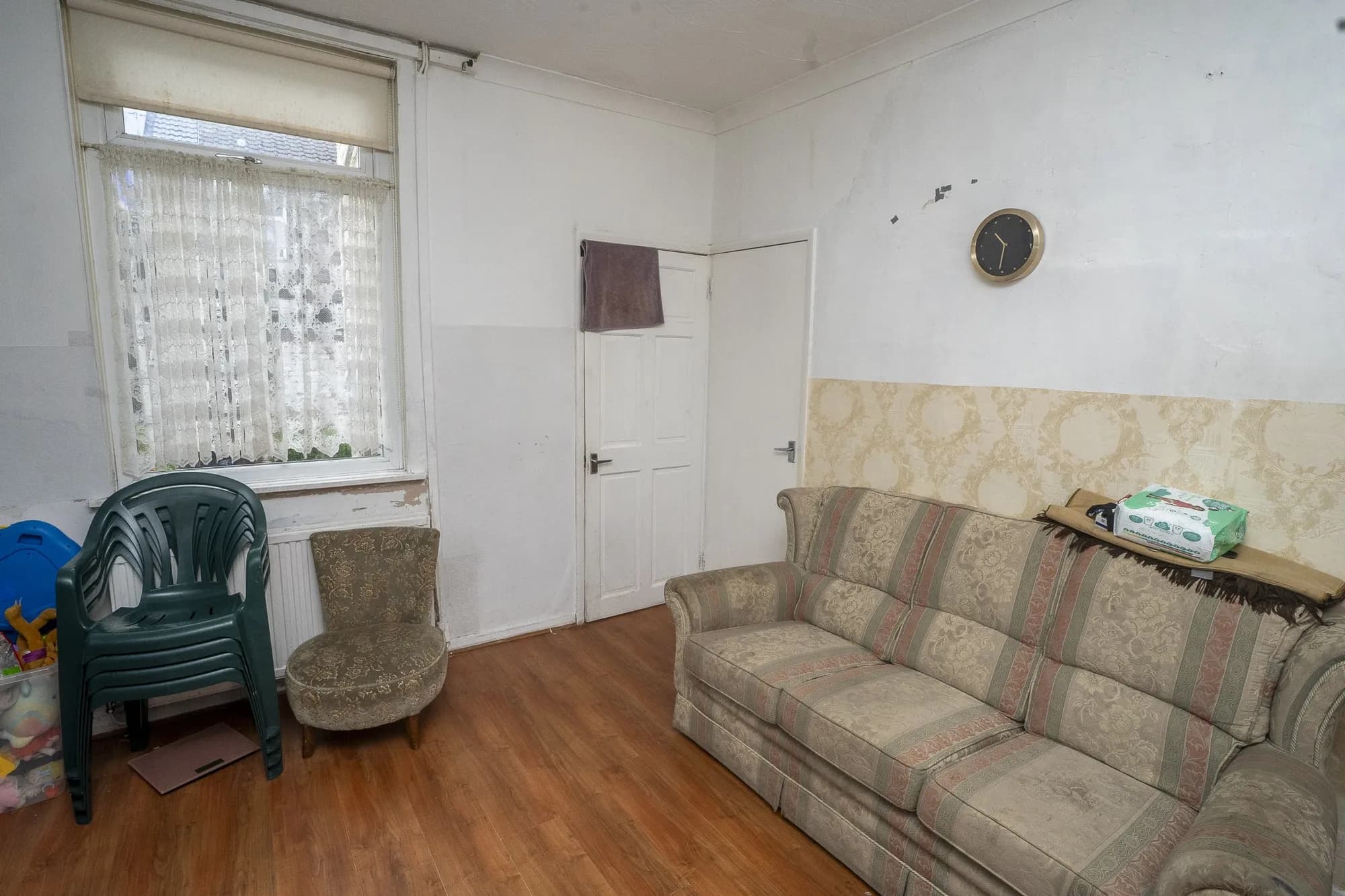 property photo 5 of 29