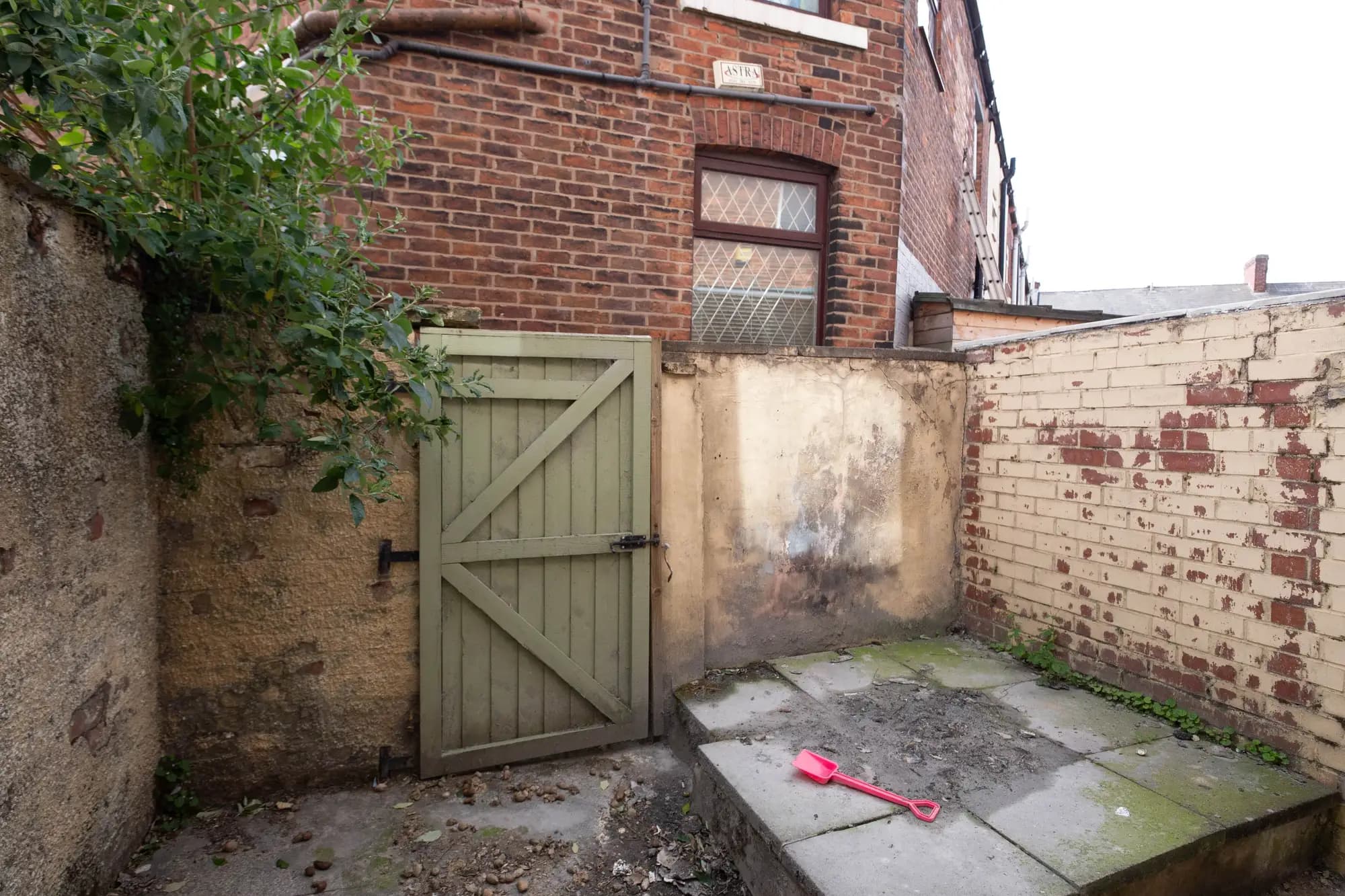 property photo 18 of 20
