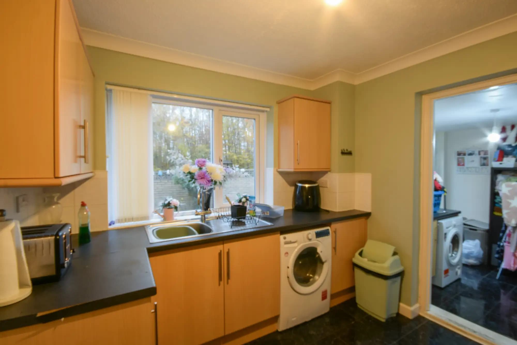 property photo 4 of 15