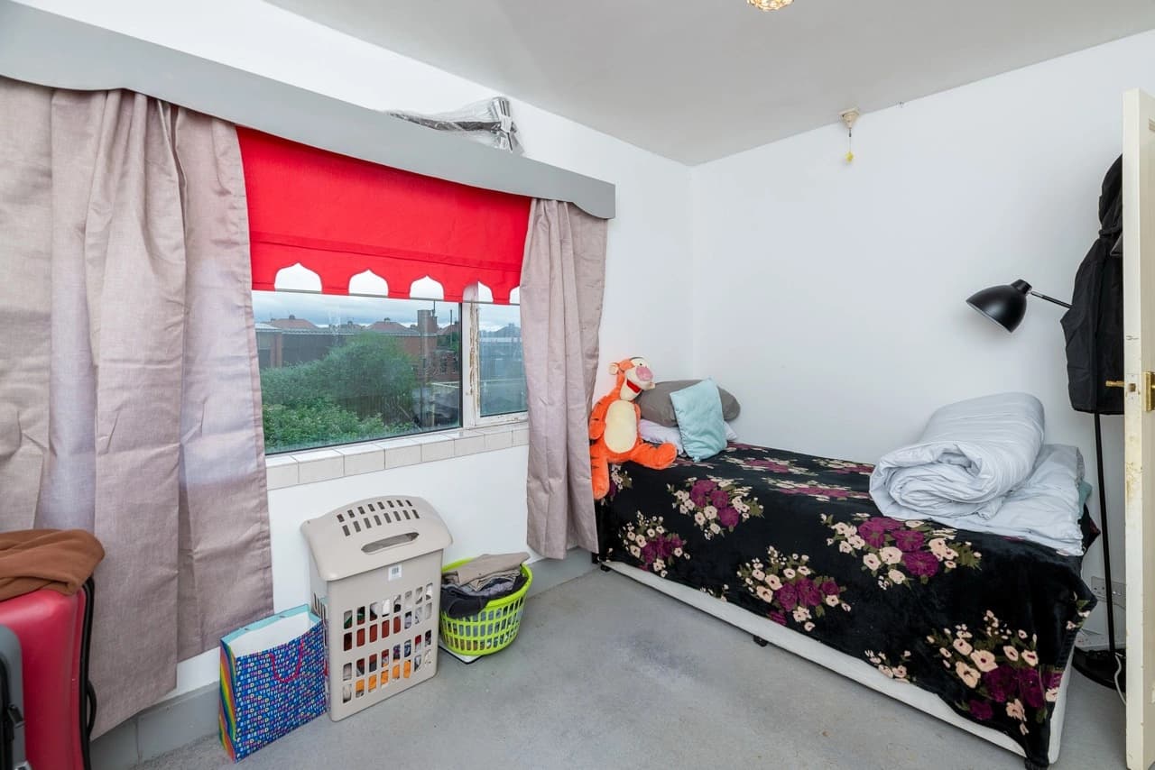 property photo 13 of 22