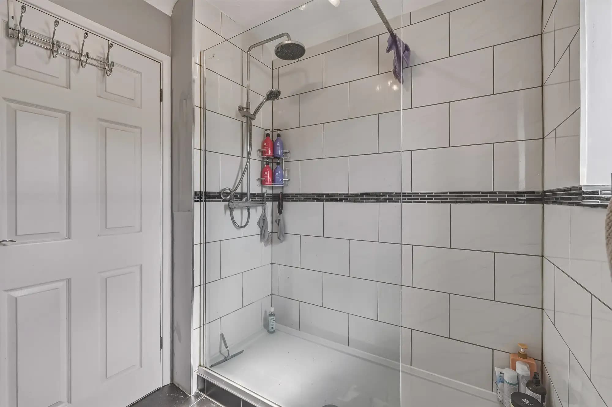 property photo 10 of 25