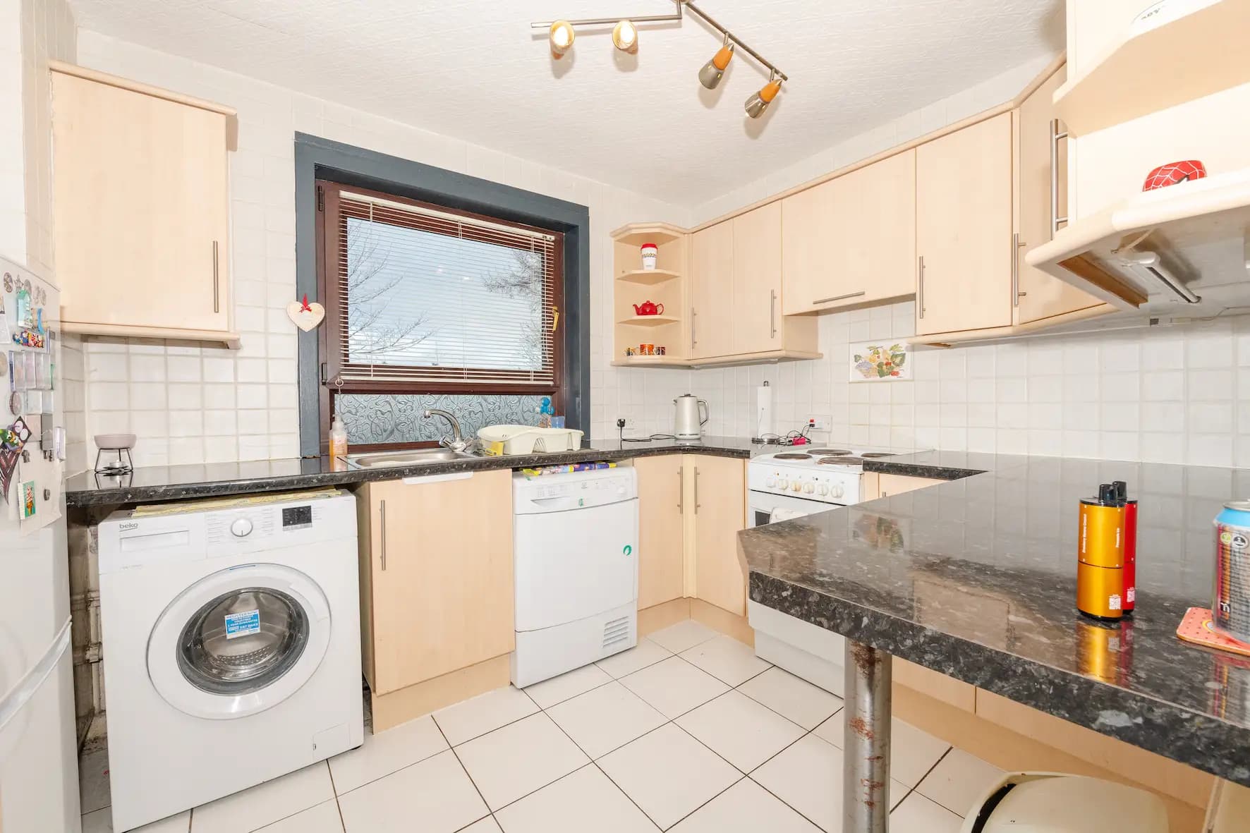 property photo 6 of 14