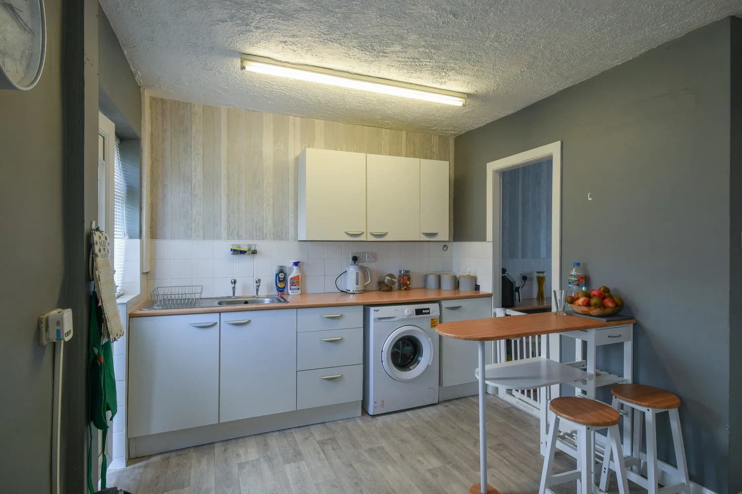 property photo 6 of 21