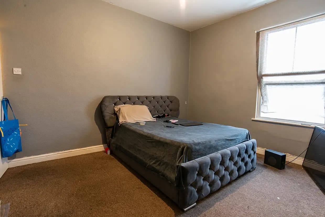 property photo 12 of 18