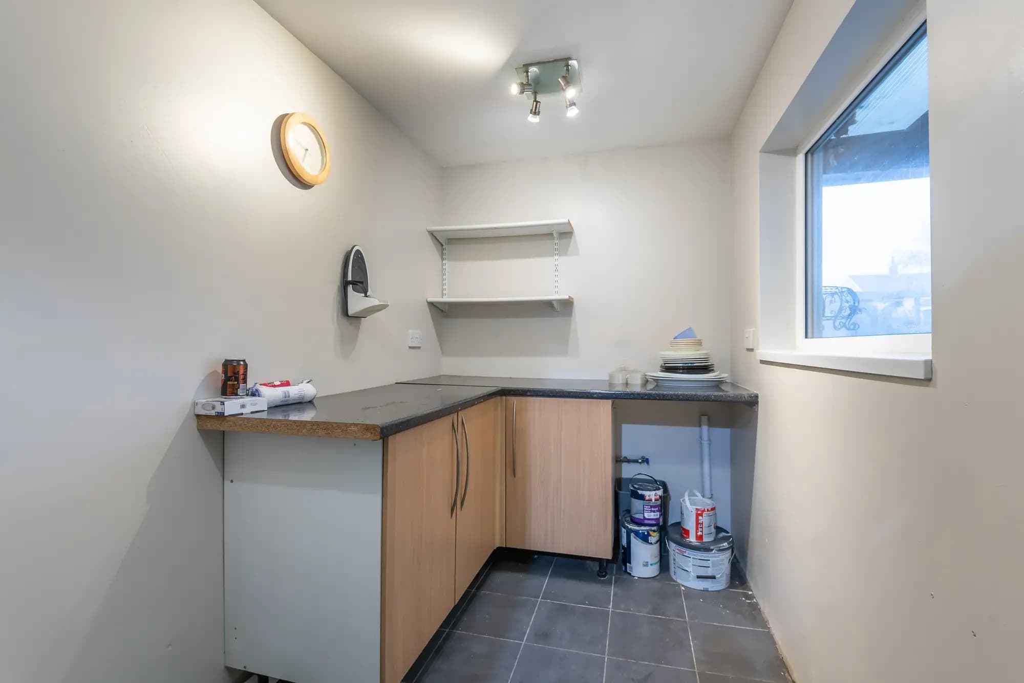 property photo 8 of 28