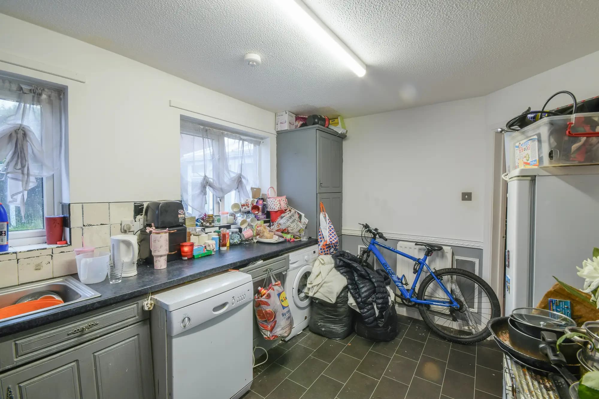 property photo 7 of 23