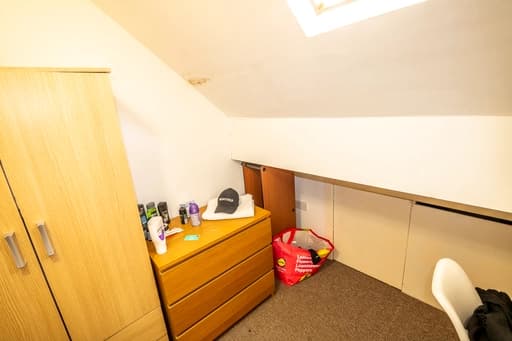 property photo 20 of 30