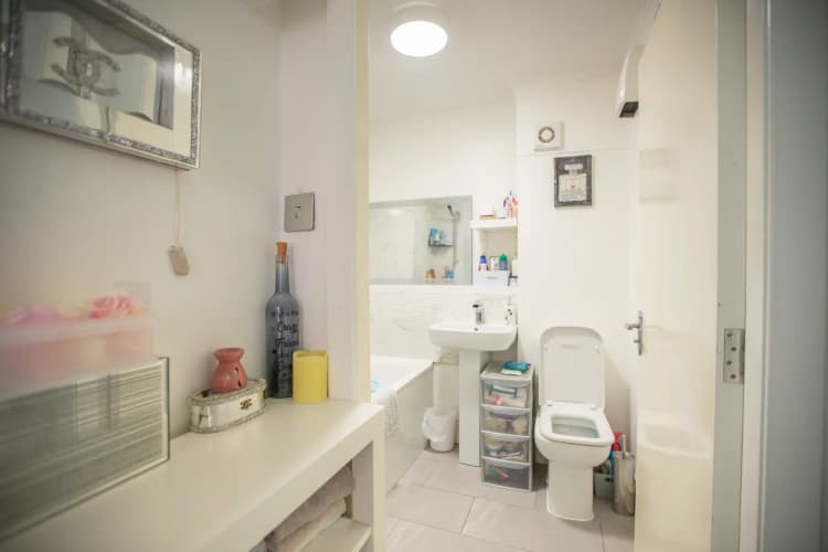 property photo 17 of 29