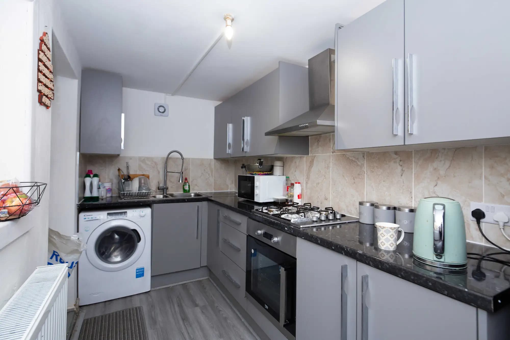 property photo 6 of 15