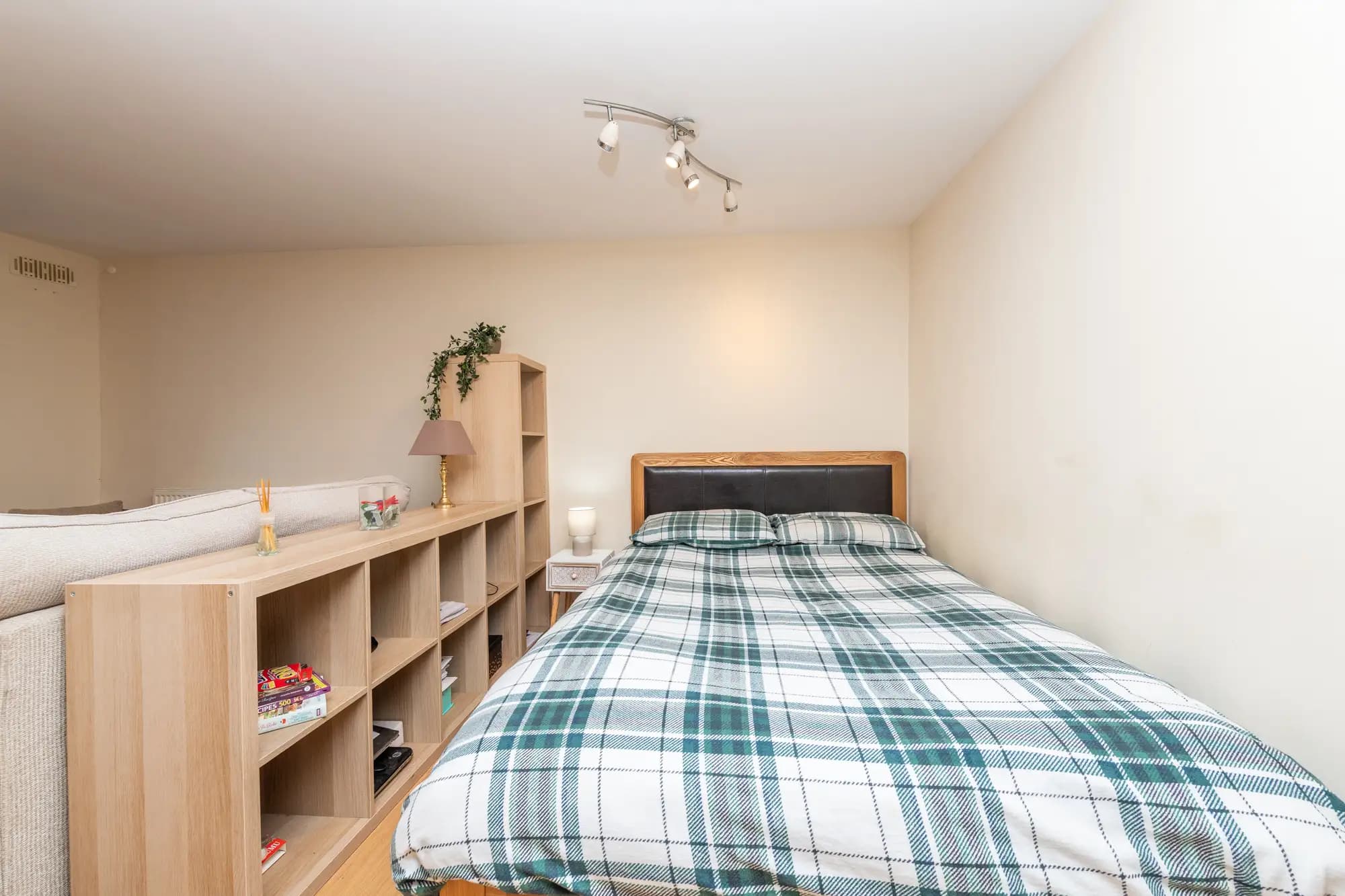 property photo 16 of 31