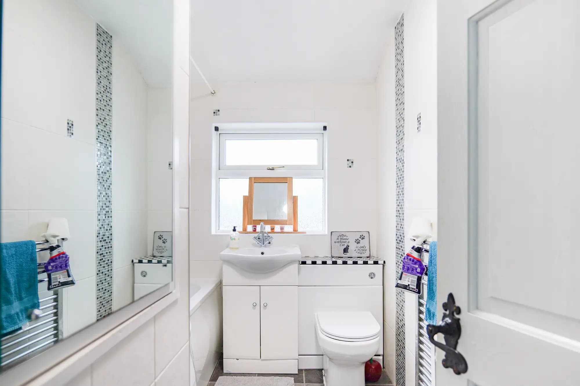 property photo 7 of 15