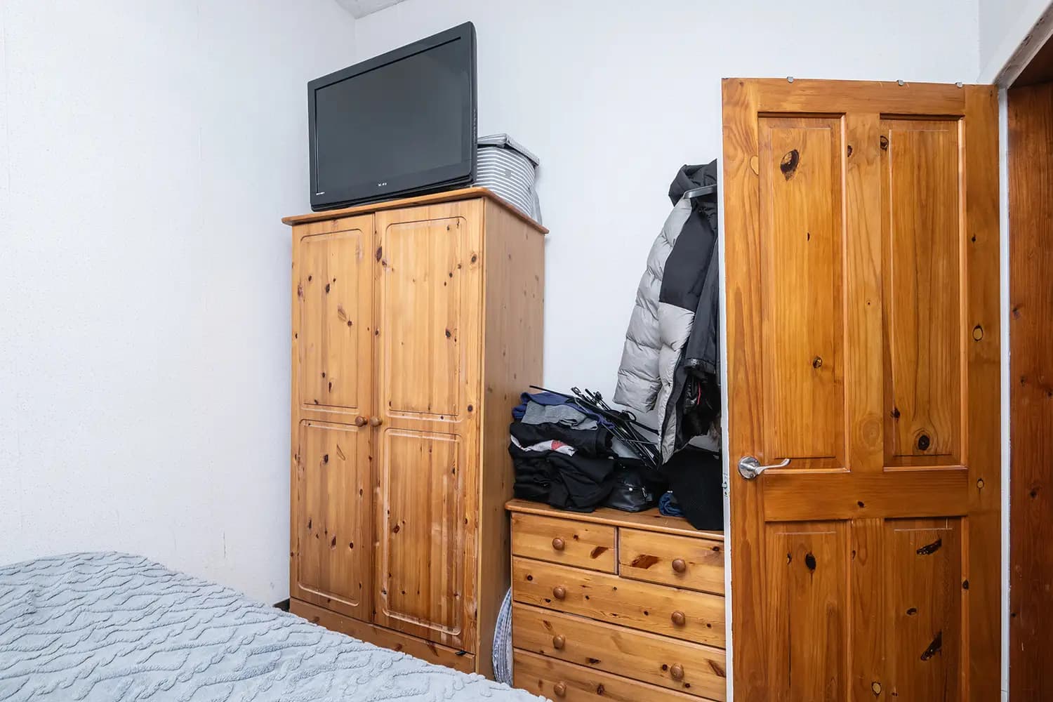 property photo 10 of 14