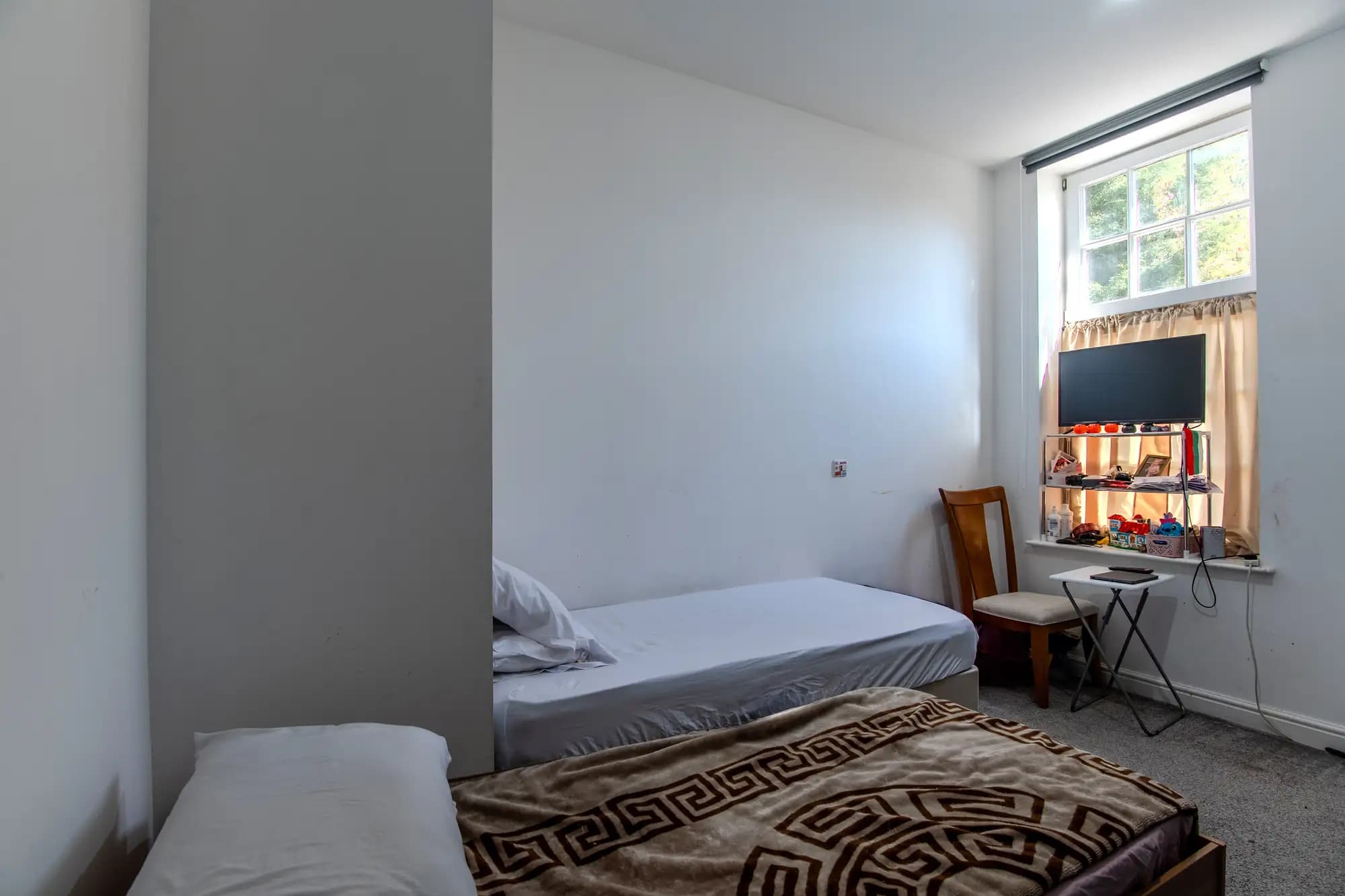 property photo 8 of 20