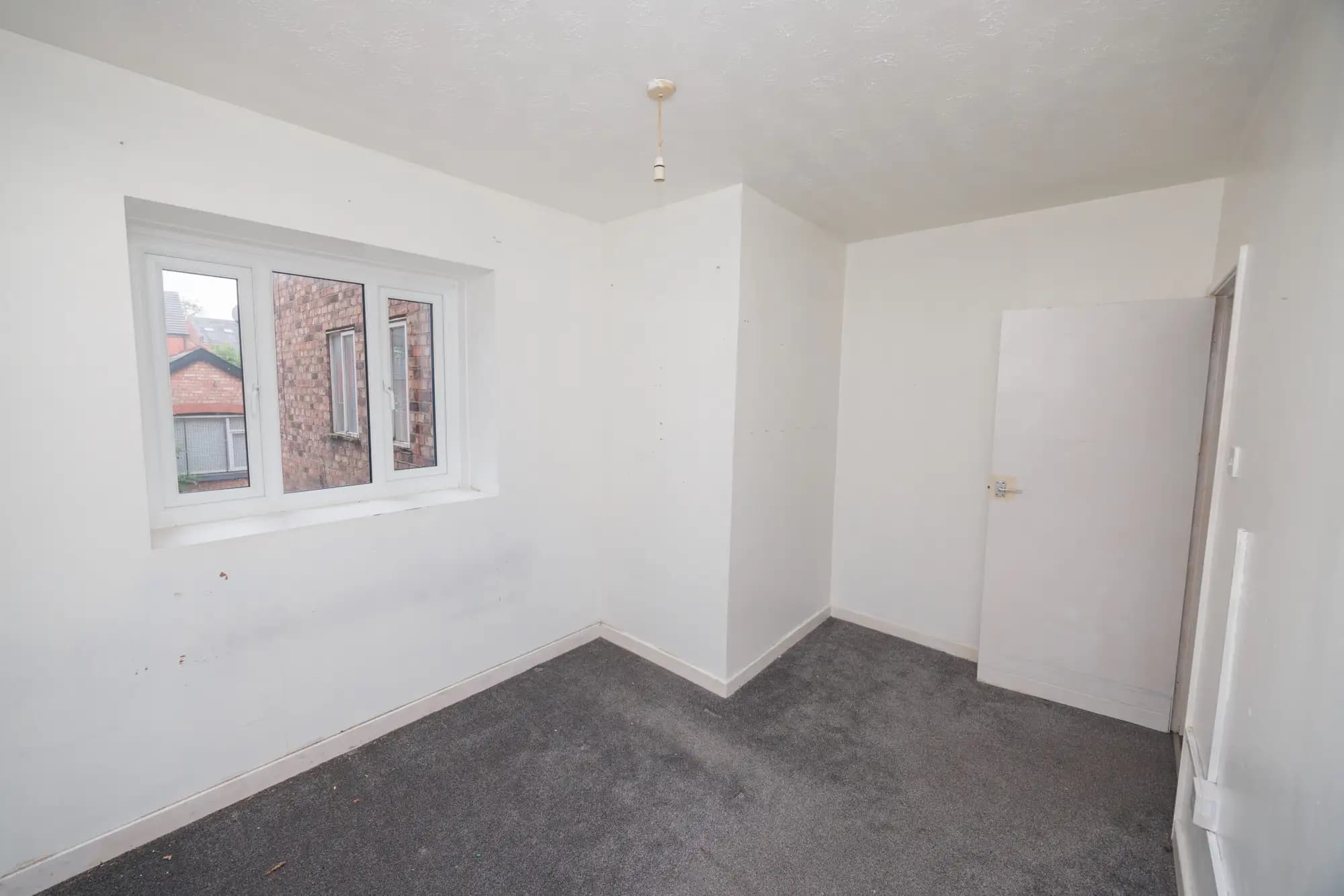property photo 18 of 50