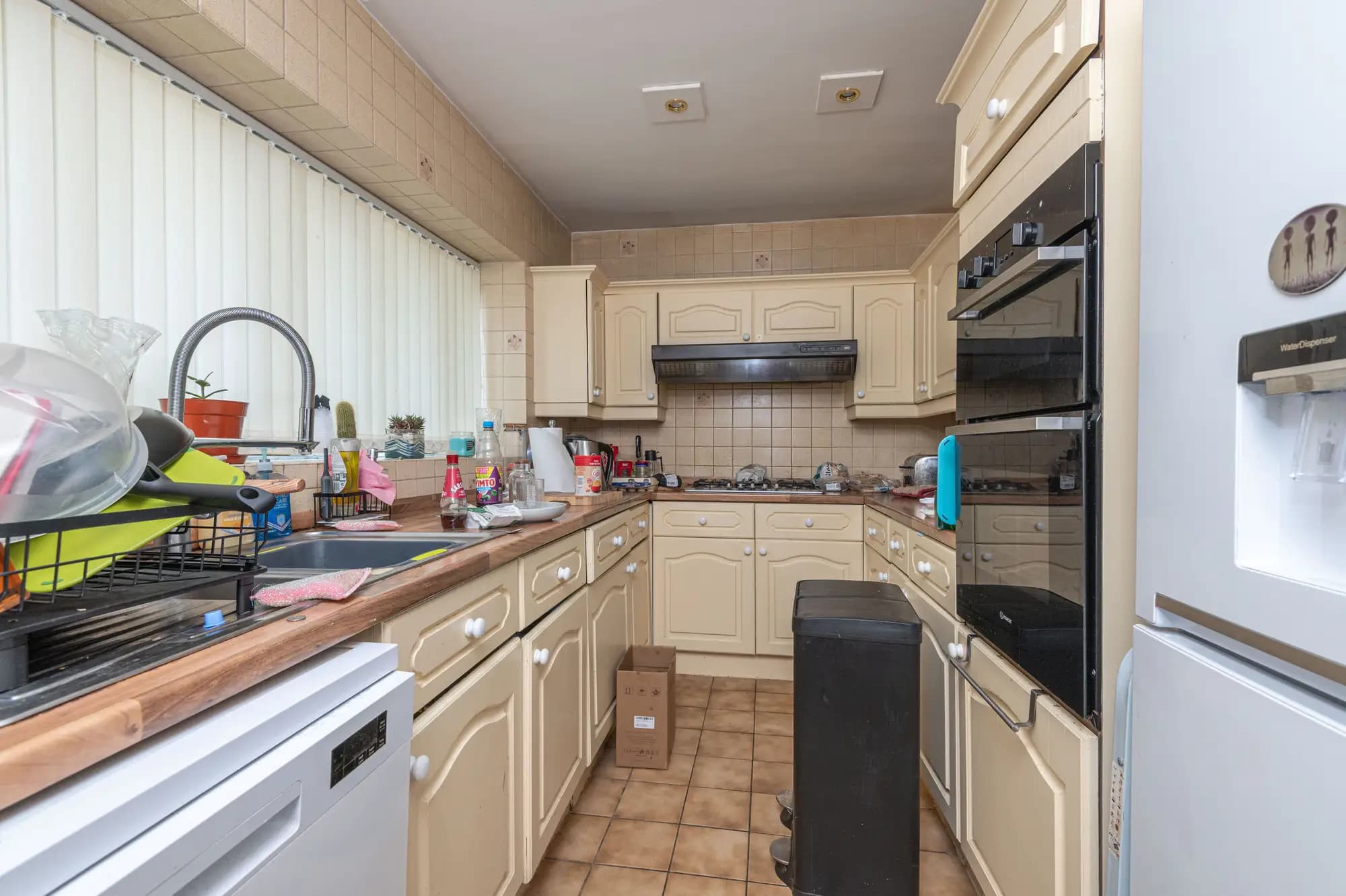 property photo 8 of 33