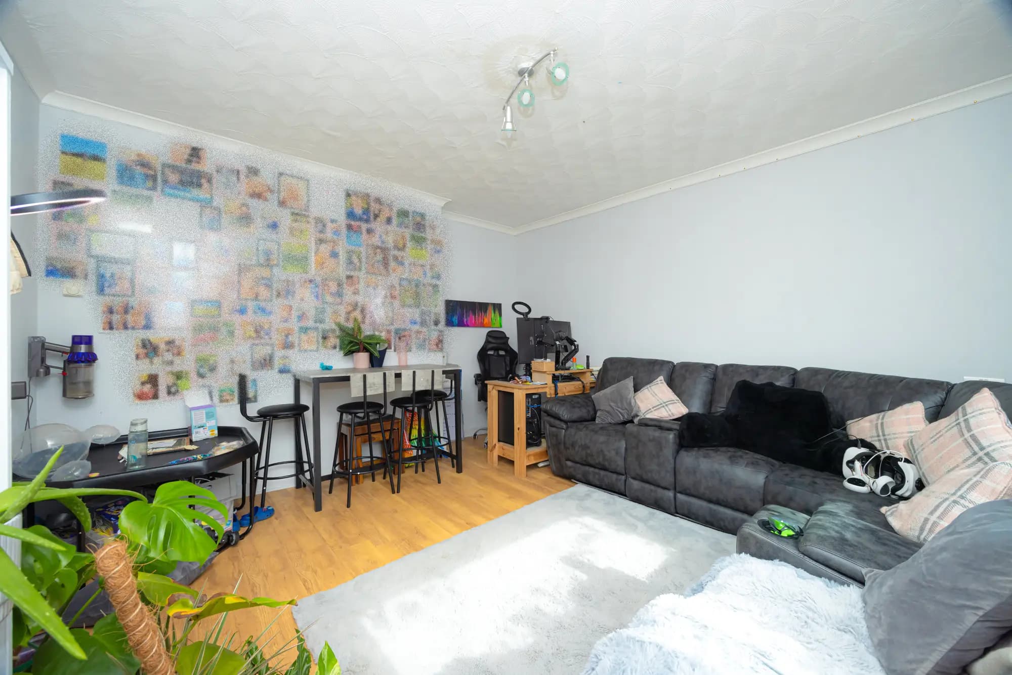 property photo 5 of 24