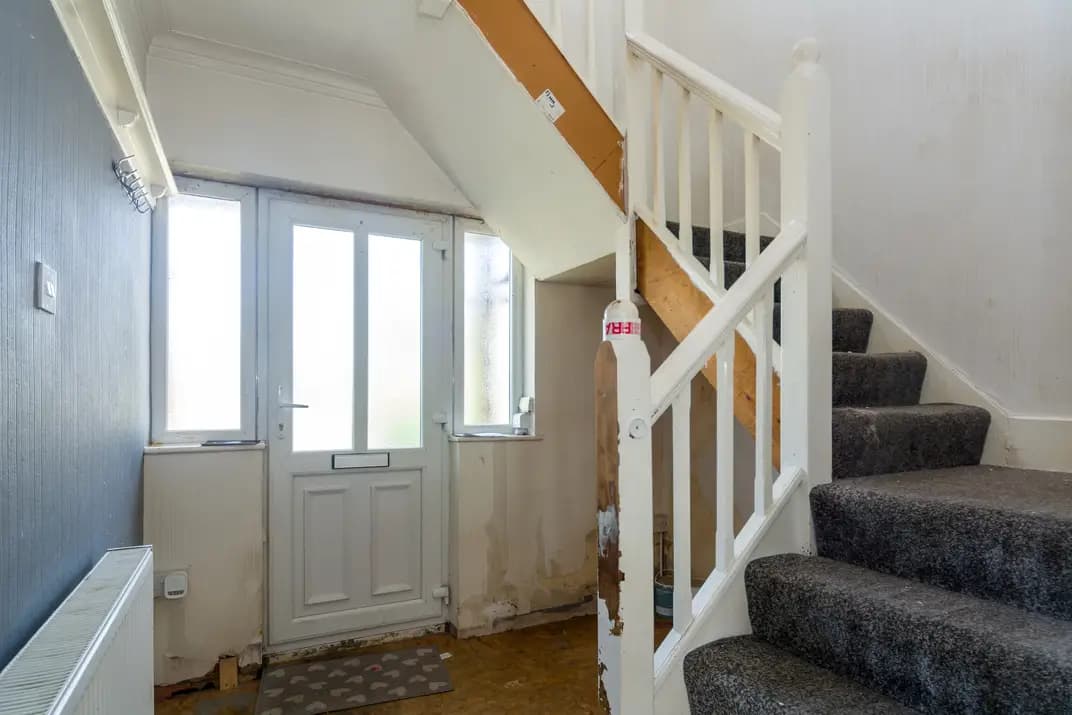 property photo 21 of 28