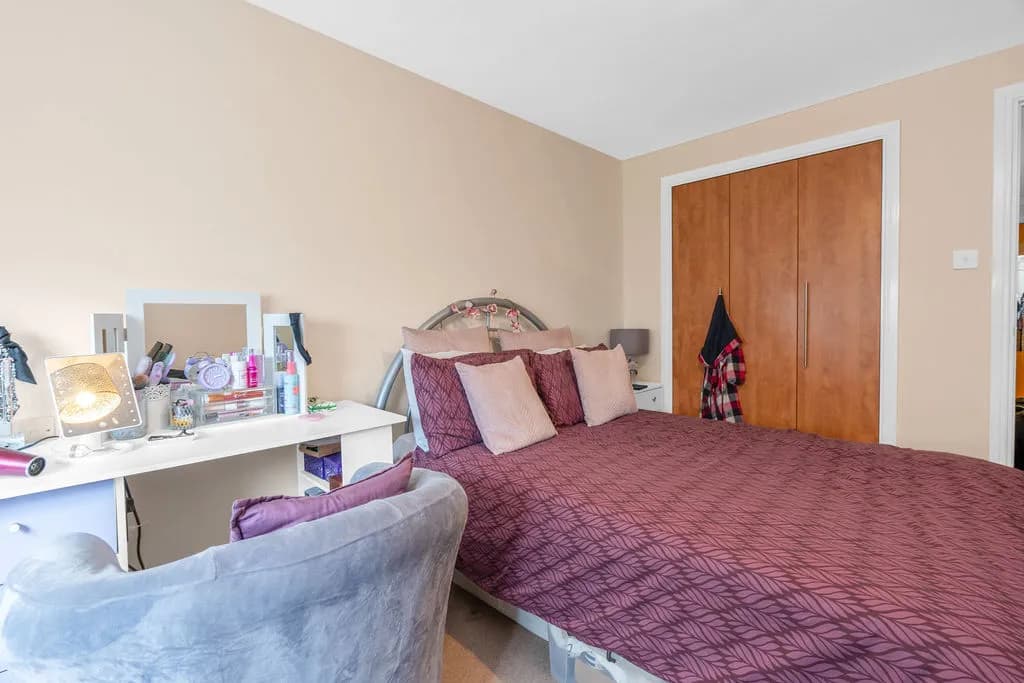 property photo 12 of 16