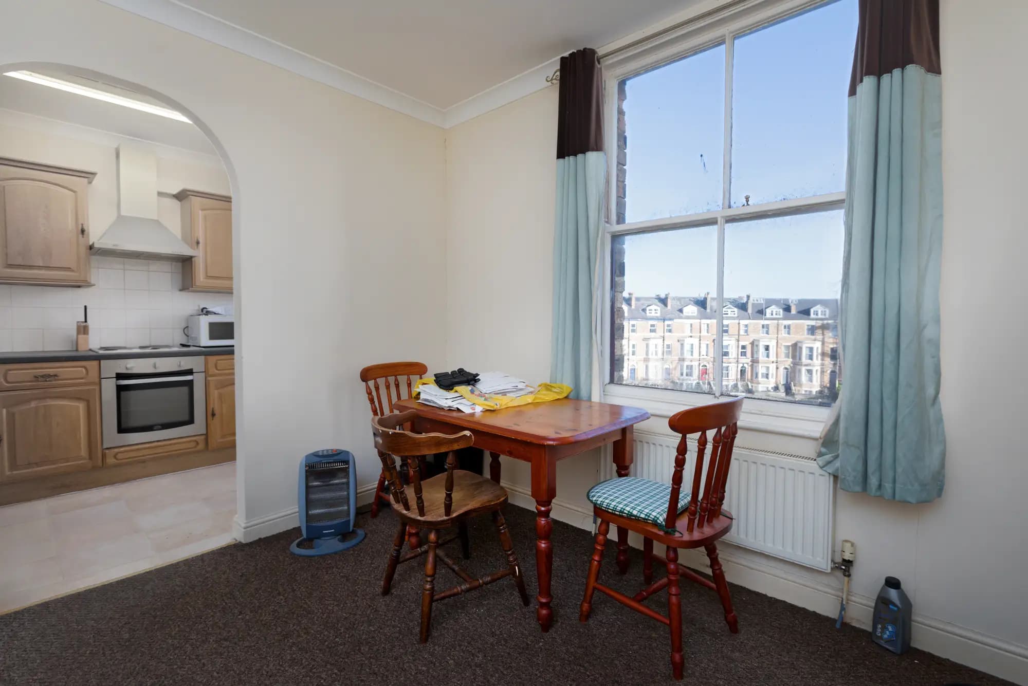 property photo 8 of 20