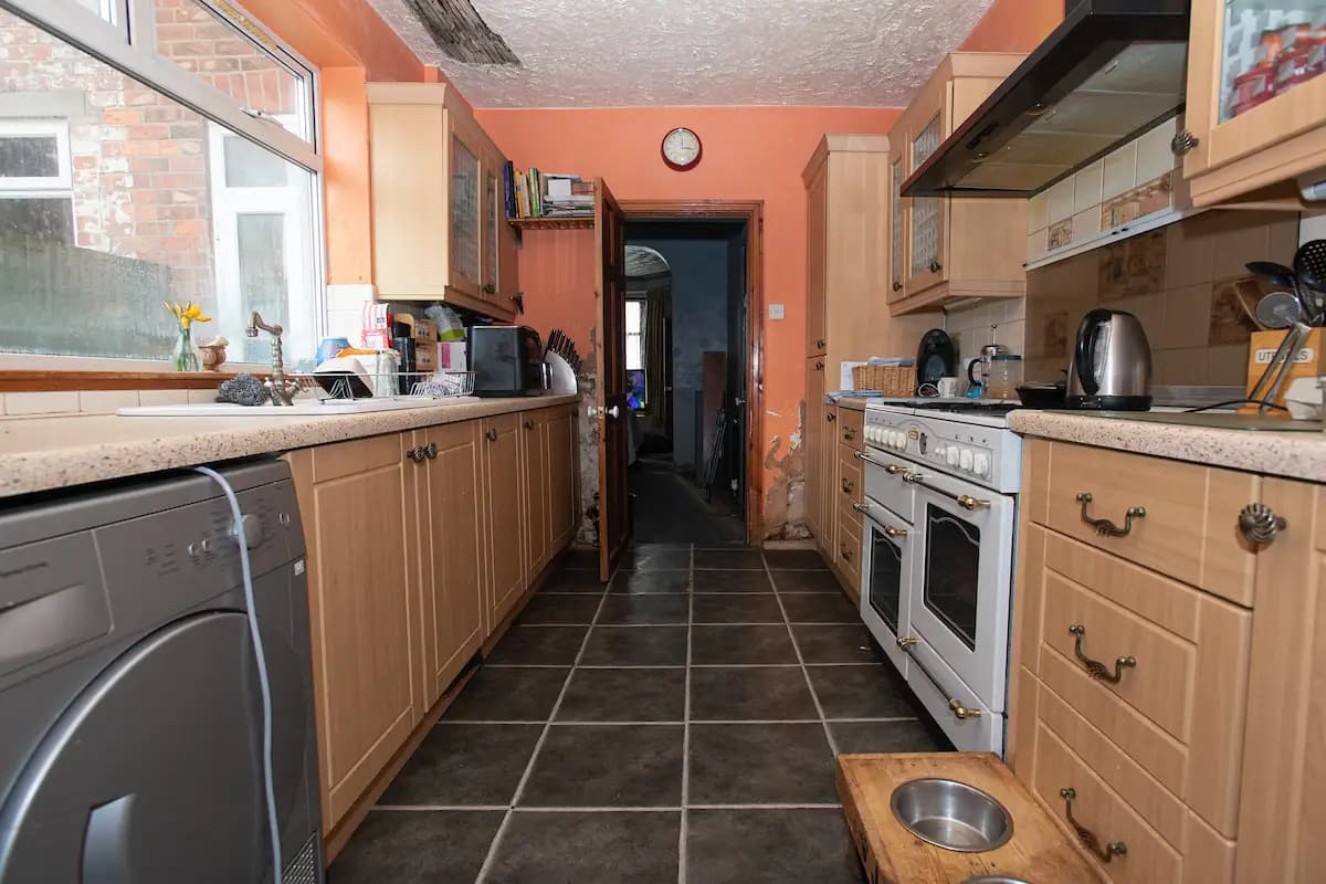 property photo 5 of 20