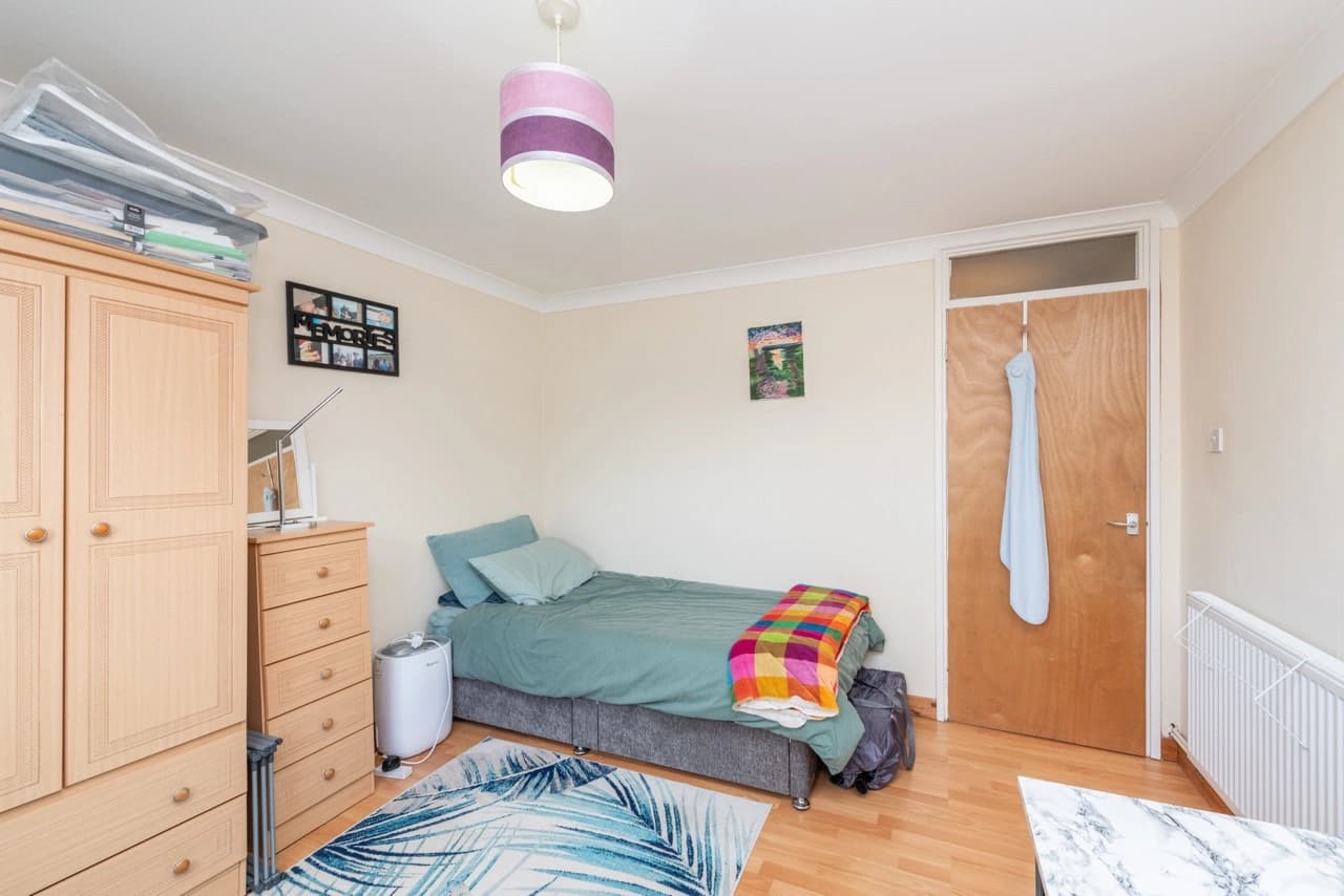 property photo 13 of 19