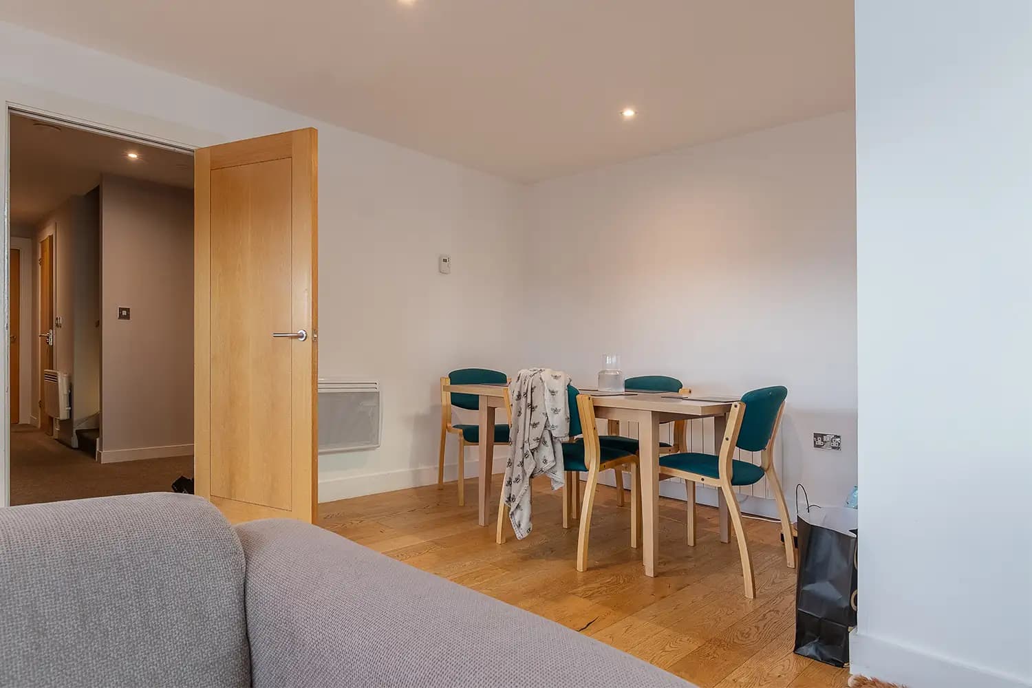 property photo 7 of 33