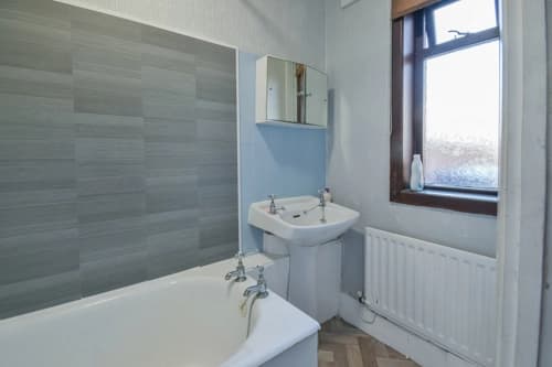 property photo 6 of 14
