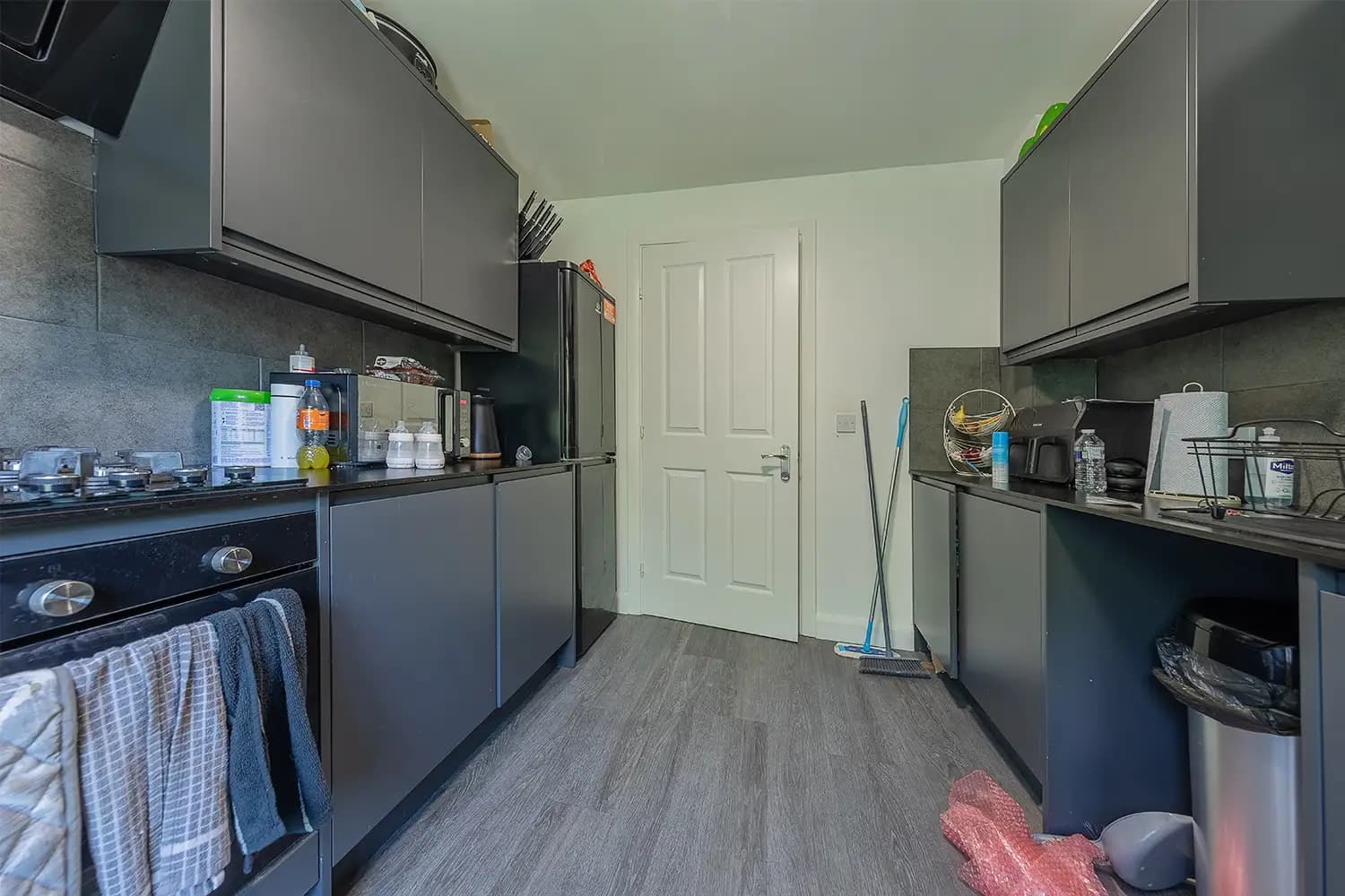 property photo 6 of 17
