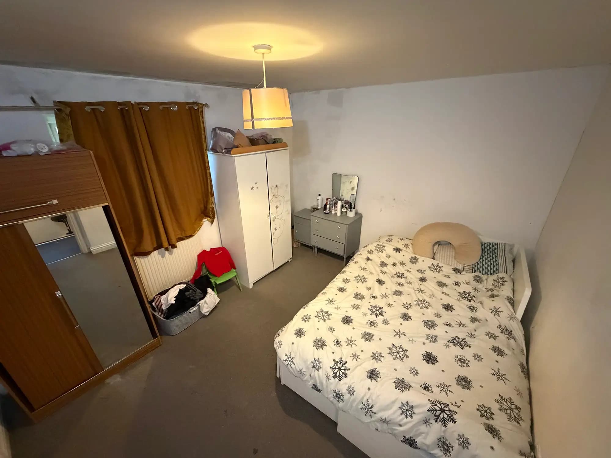 property photo 17 of 36