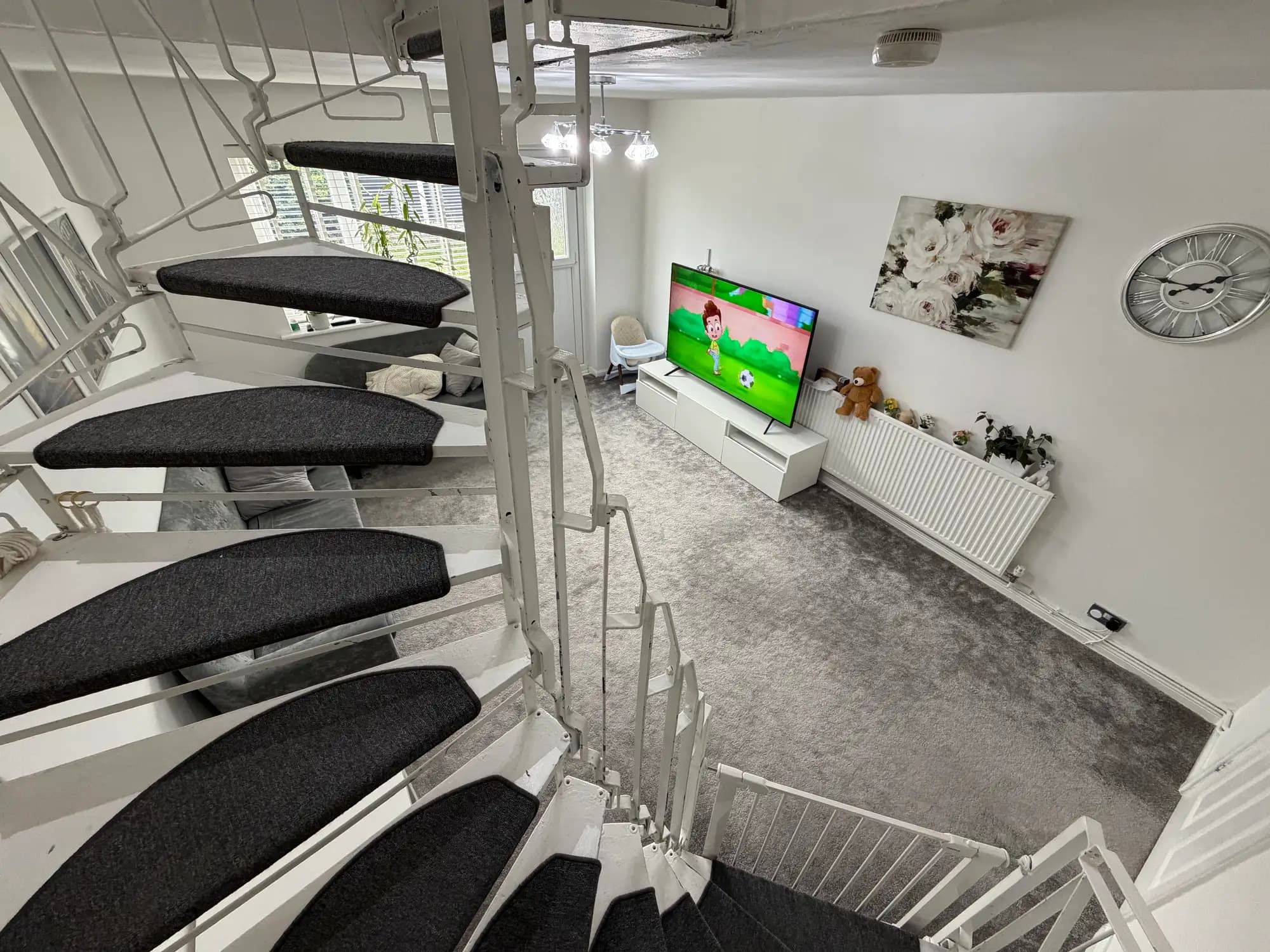 property photo 3 of 26