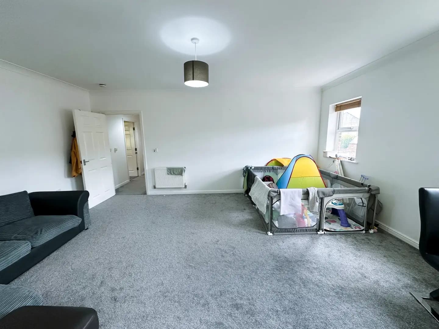 property photo 4 of 23
