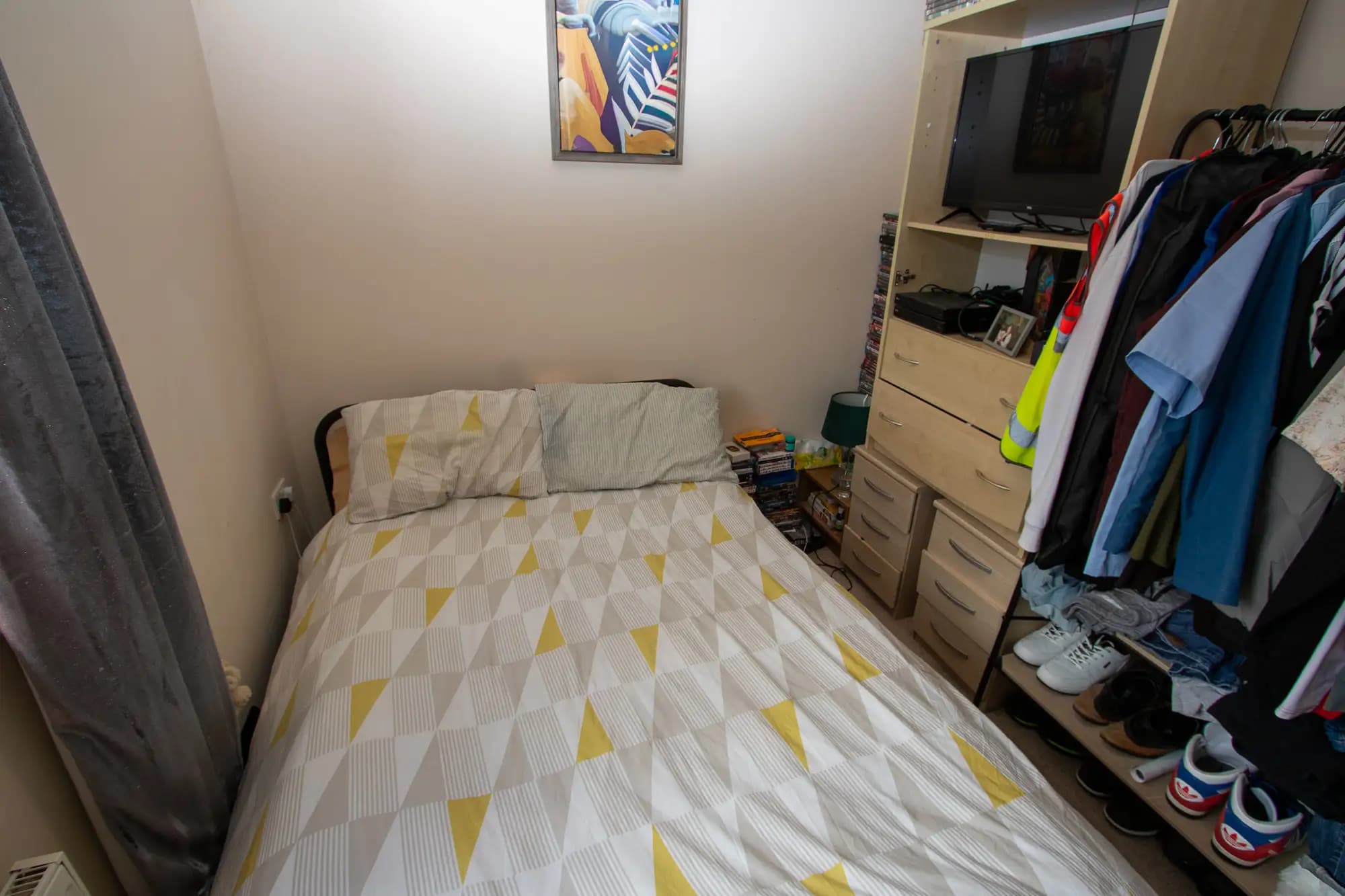 property photo 13 of 16