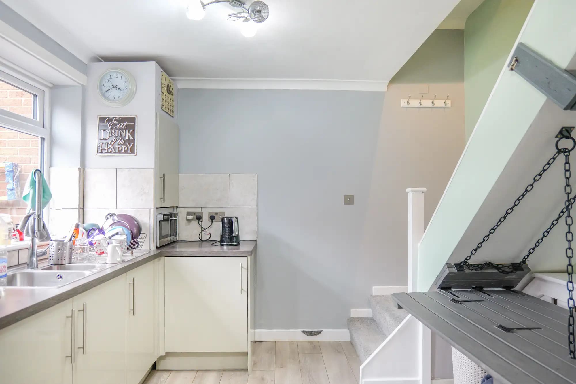 property photo 4 of 19