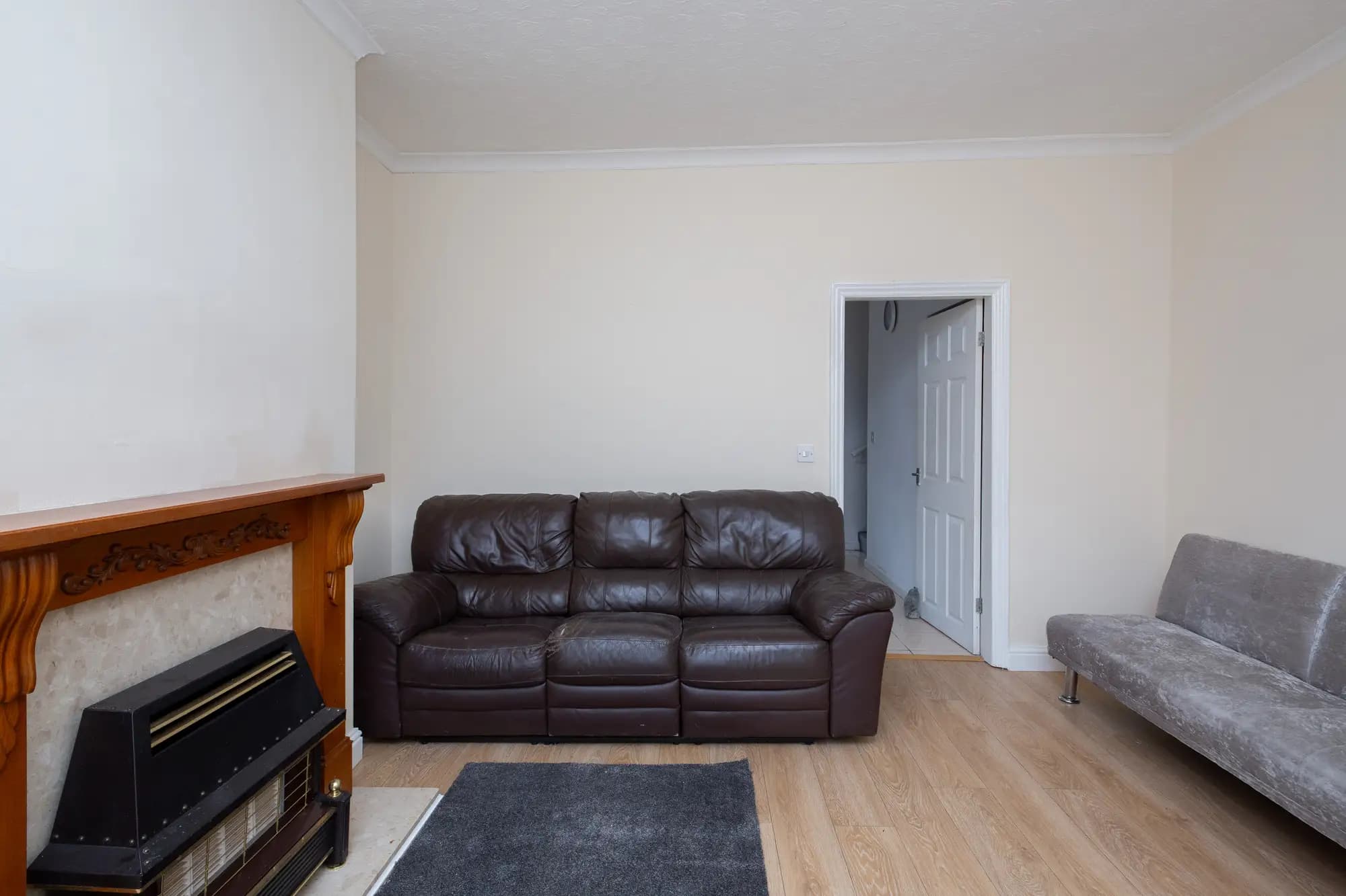 property photo 4 of 34