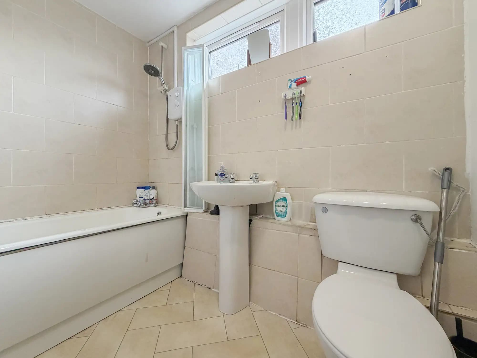 property photo 16 of 35